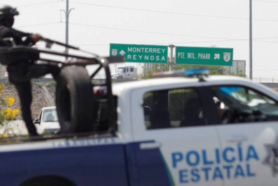 'Sãos e salvos': trinta e um migrantes sequestrados em ônibus no México são resgatados