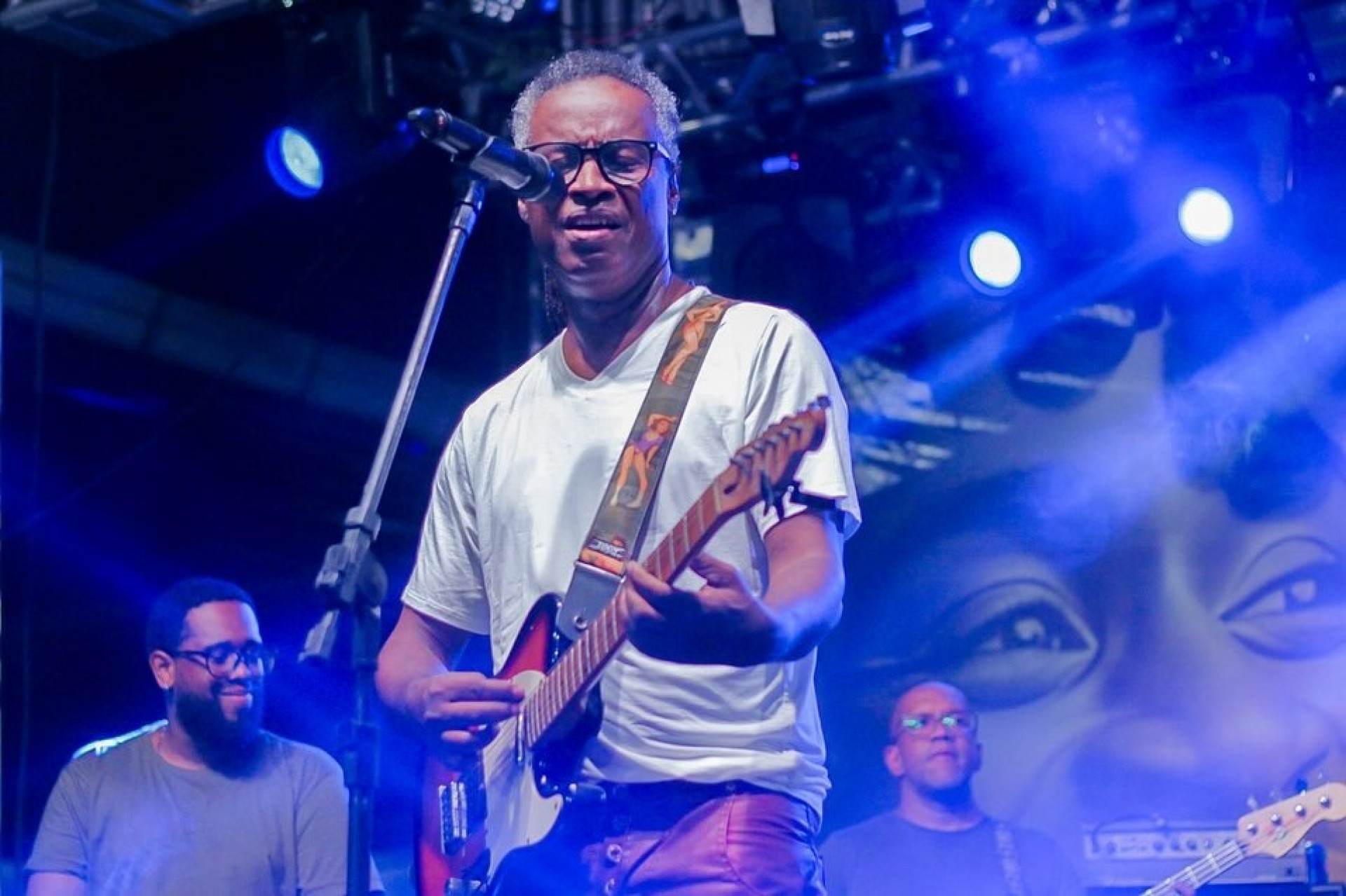 Valnei Ain&ecirc; apresentou m&uacute;sicas autorais e sucessos nacionais para a plateia - Kristian Amarante/PMBR