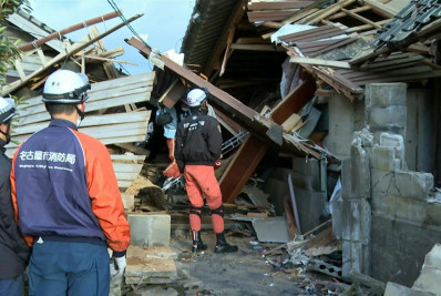 Chuva dificulta resgates após terremoto no Japão