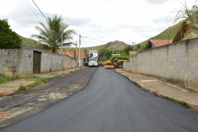 Prefeitura de Levy Gasparian realiza obra de infraestrutura na Rua Projetada