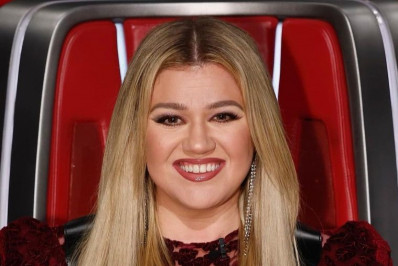Ex de Kelly Clarkson disse que cantora não era 'sexy o suficiente' para estar no 'The Voice', diz site