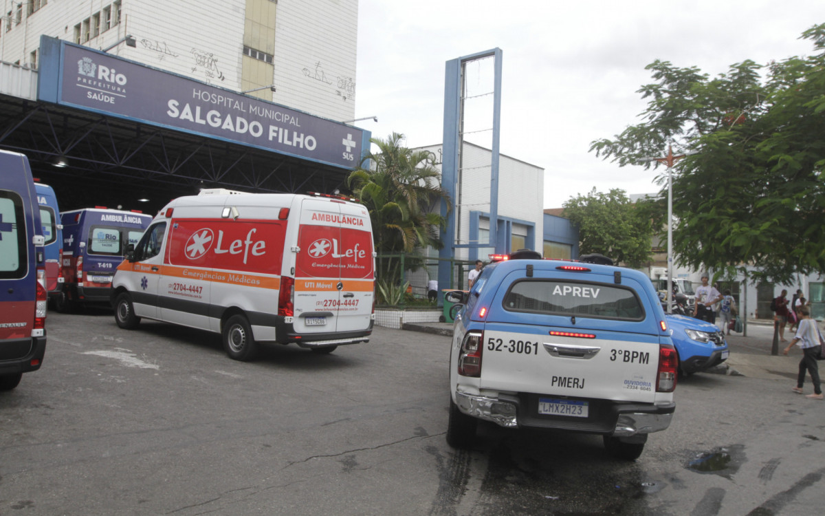 O homem ferido foi levado ao Hospital Municipal Salgado Filho, no M&eacute;ier