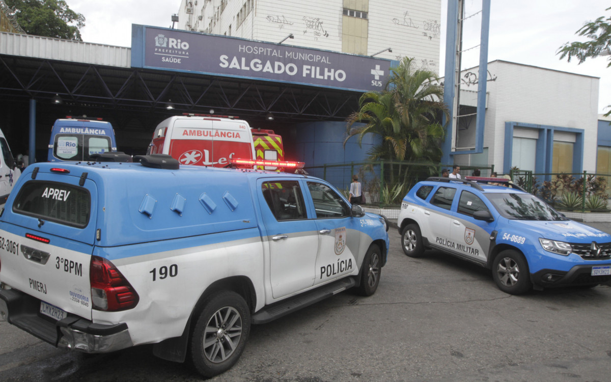O homem ferido foi levado ao Hospital Municipal Salgado Filho, no M&eacute;ier