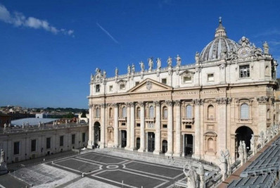 Vaticano esclarece que não mudou doutrina apesar de anúncio de bençãos a casais gays