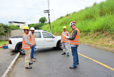 Empresa inicia obra de contenção da linha férrea