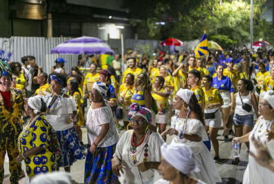 Unidos da Tijuca faz seu primeiro ensaio de rua do ano nesta quinta