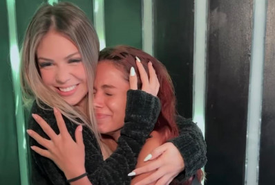 Anitta diverte fãs ao criar paródia de vídeo antigo de Melody para promover parceria