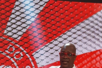 Famosos e personalidades do samba lamentam morte do intérprete Quinho do Salgueiro