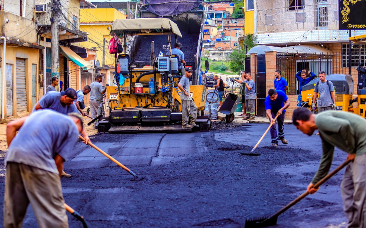 A rua Carqueja recebeu pavimentação asfáltica no Bom Pastor