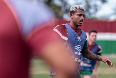John Kennedy ignora férias e antecipa reapresentação ao Fluminense