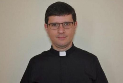 Padre Anderson Alves é indicado para a Academia Petropolitana de Letras