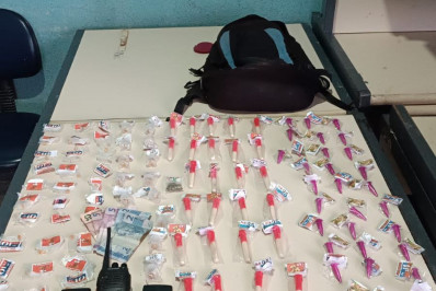 PM detém cinco pessoas por suspeita de tráfico de drogas em Volta Redonda