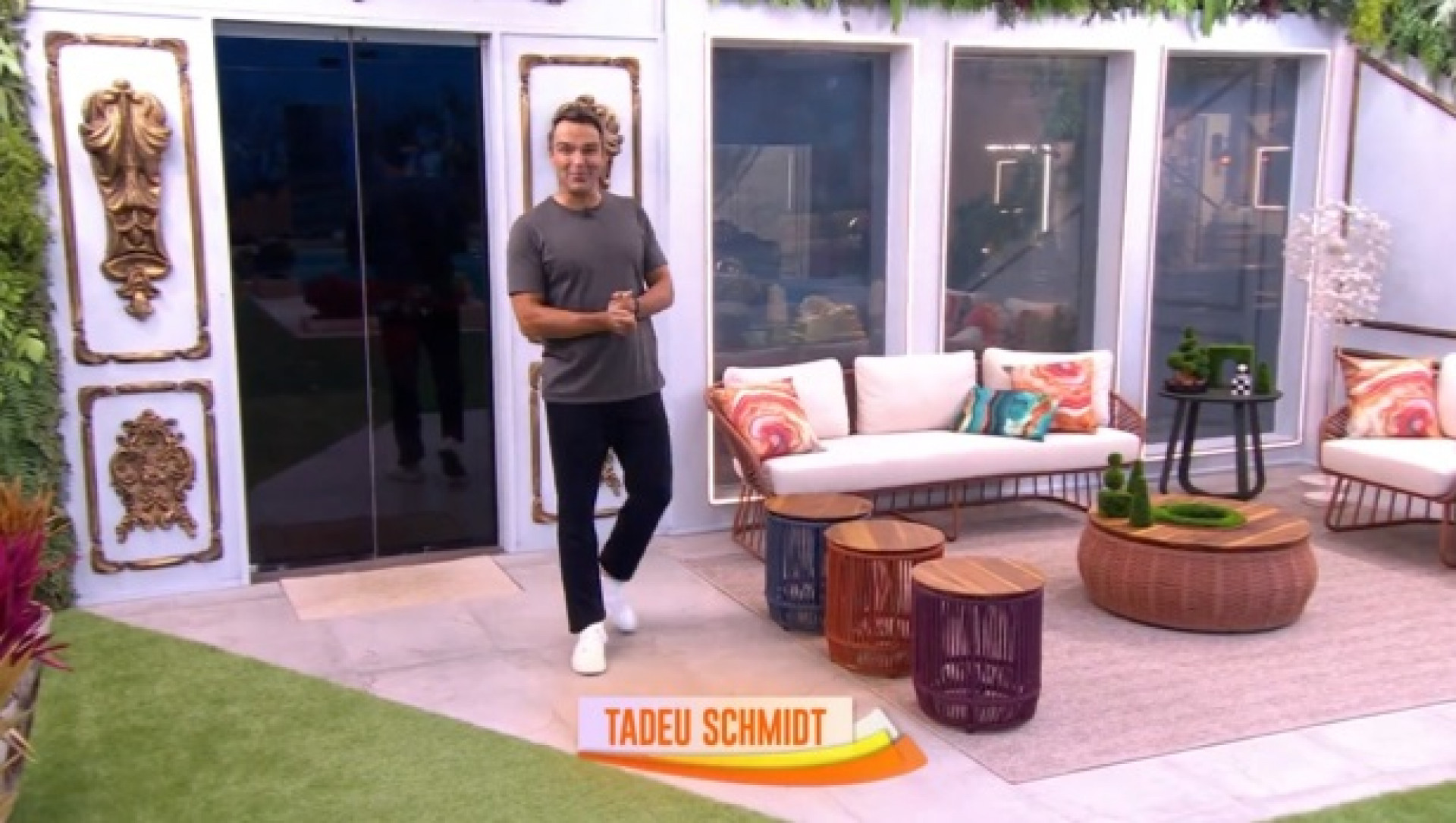 Tadeu Schmidt na nova casa do 'BBB 24' - Reprodução