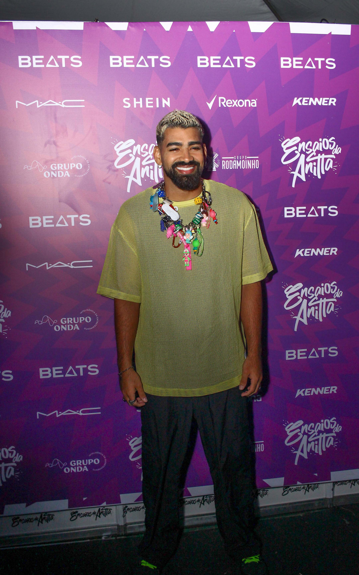 Dilsinho curte o primeiro \'Ensaios da Anitta\', em Salvador