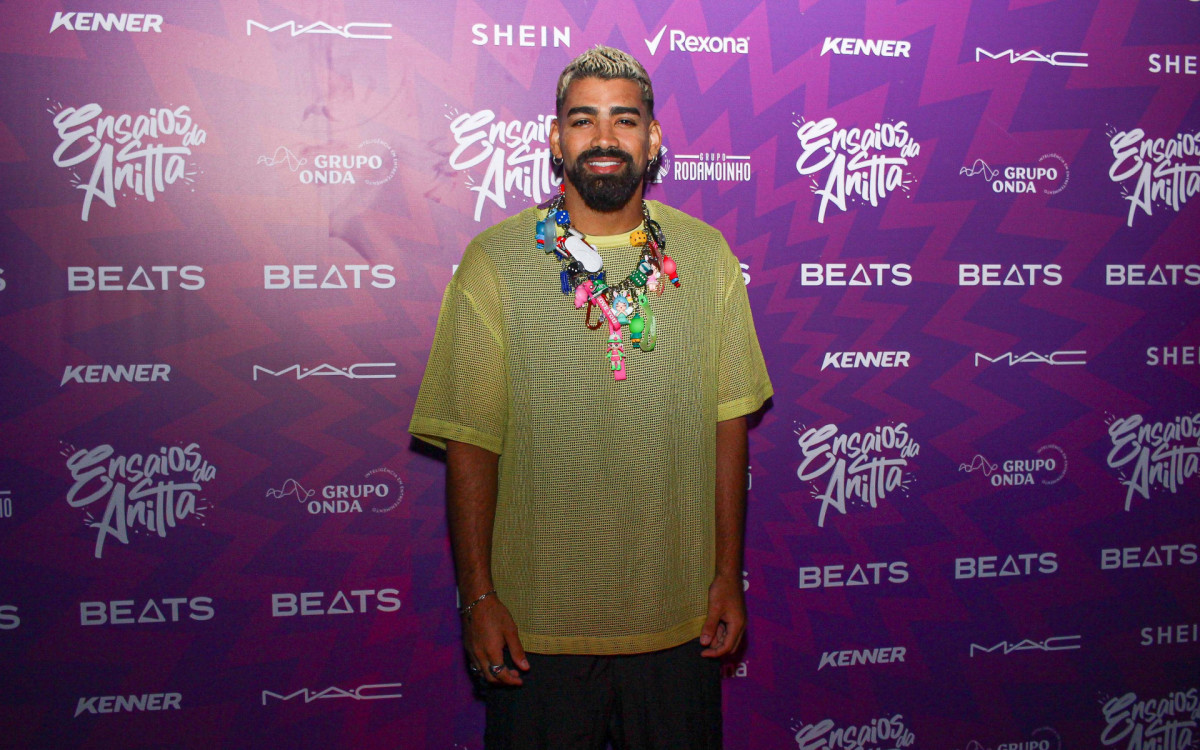 Dilsinho curte o primeiro \'Ensaios da Anitta\', em Salvador