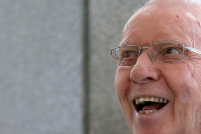 Cuidadora de Zagallo pede R$ 190 mil por 'ambiente de trabalho humilhante'