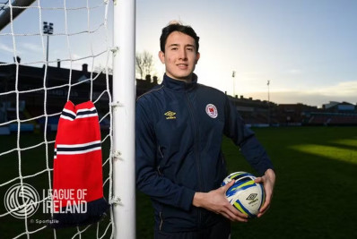 Goleiro ex-Fluminense renova com o Liverpool e é emprestado para time da Irlanda