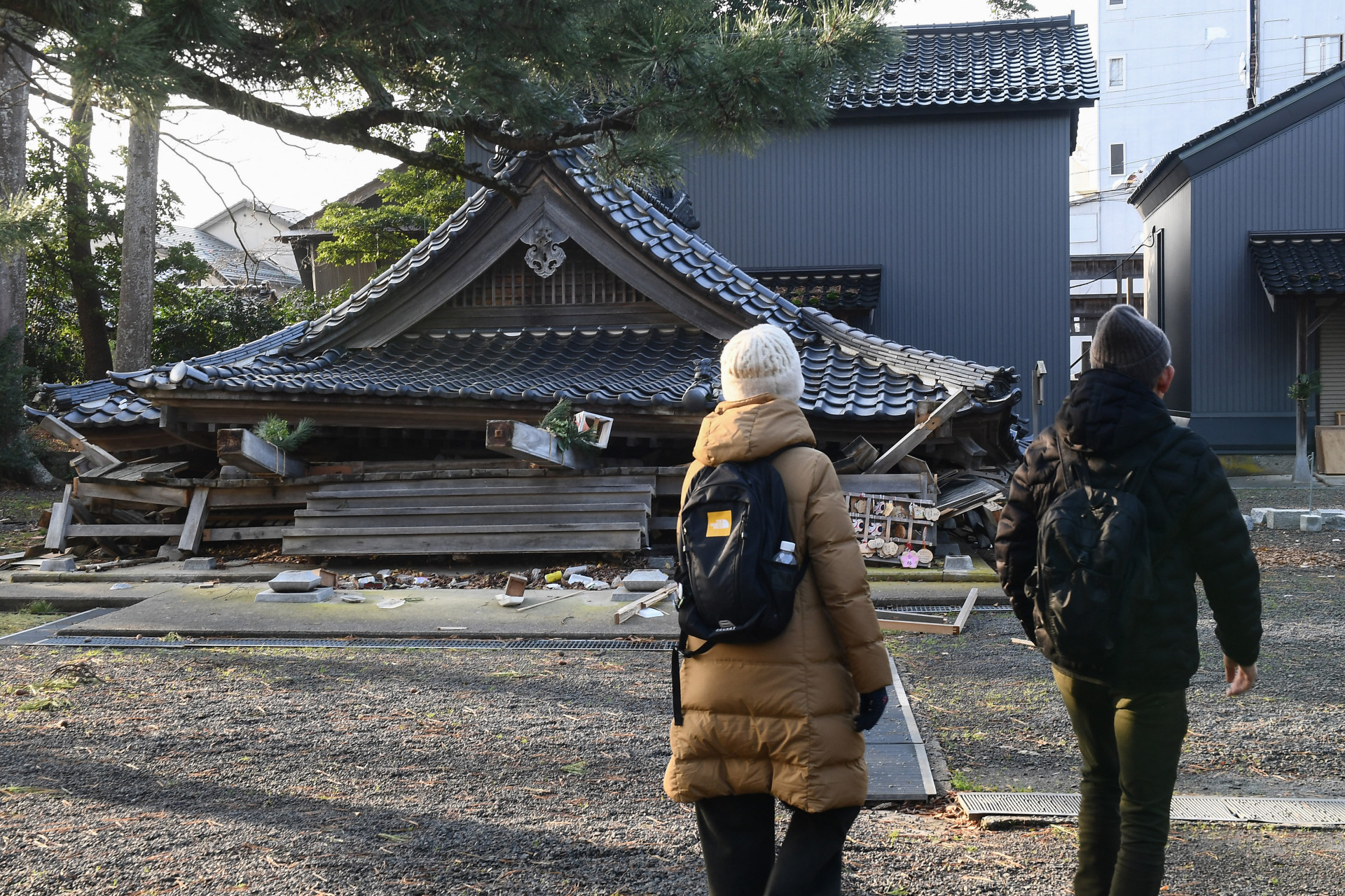 Caos deixado no Japão após um terremoto de magnitude 7,6 atingir a região na segunda-feira, 1 - Toshifumi Kitamaru / AFP