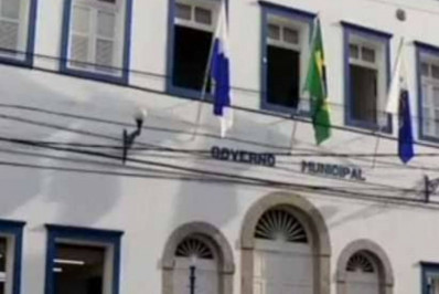 Angra lança edital de concurso público para área de Educação