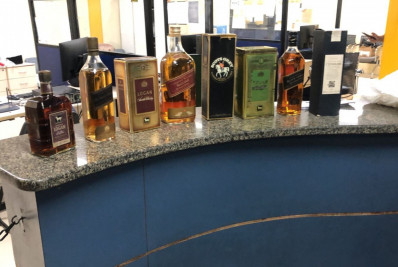 Homem e adolescente são detidos após fazerem idosos reféns para roubar uísque