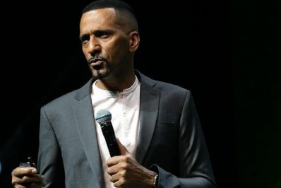 Inocentes de Belford Roxo convida o influencer Rick Chesther para desfilar no Sambódromo