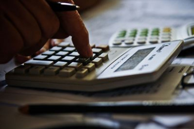 Aprenda a controlar os gastos e começar o ano com o pé direito