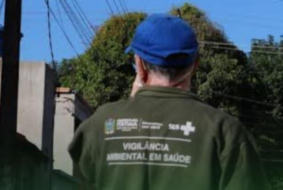 Prefeitura de Itatiaia notifica empresa por focos de dengue