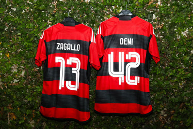 Jogadores do Flamengo homenageiam Denir e Zagallo na Copinha