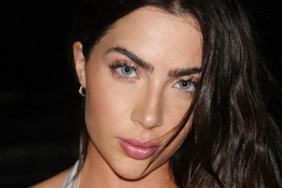 Jade Picon troca beijos com ex de Grazi Massafera em Fernando de Noronha