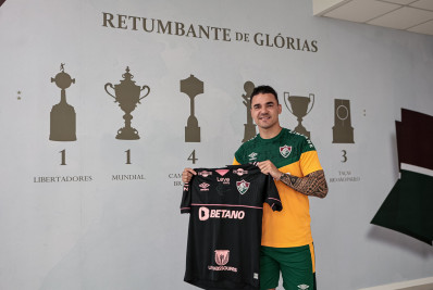Fluminense anuncia a contratação do goleiro Felipe Alves, que comemora: 'Momento único'