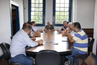 Prefeito de Barra Mansa faz reunião com Dnit e empresas sobre obra do Pátio de Manobras