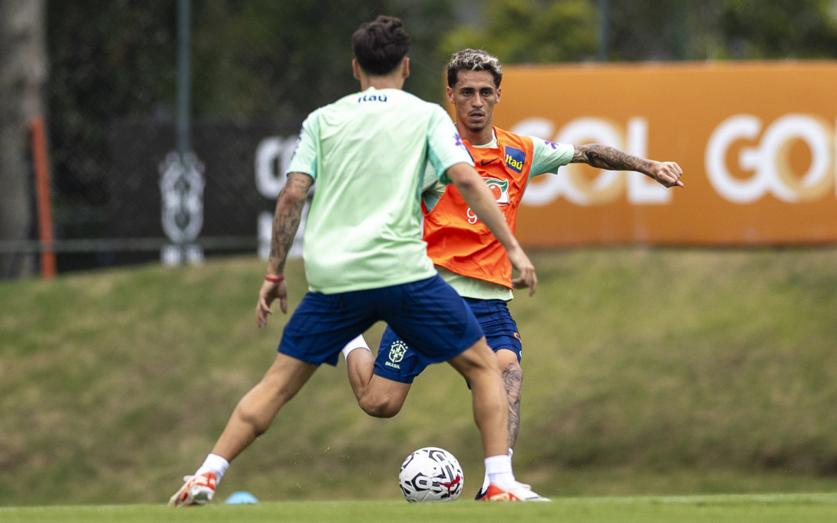 Marlon Gomes em ação durante treino da seleção pré-olímpica
