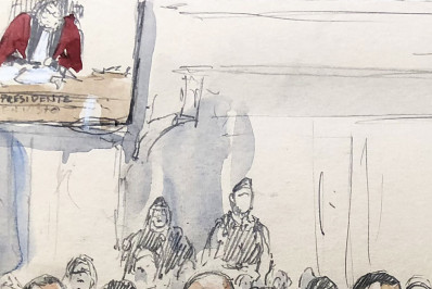 França julga três policiais por agredirem um jovem negro