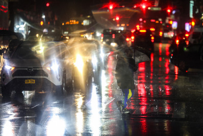 Tempestade deixa centenas de milhares de pessoas sem luz nos EUA