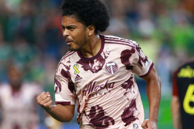 Flamengo oficializa proposta de mais de R$ 30 milhões por Evander, do Portland Timbers