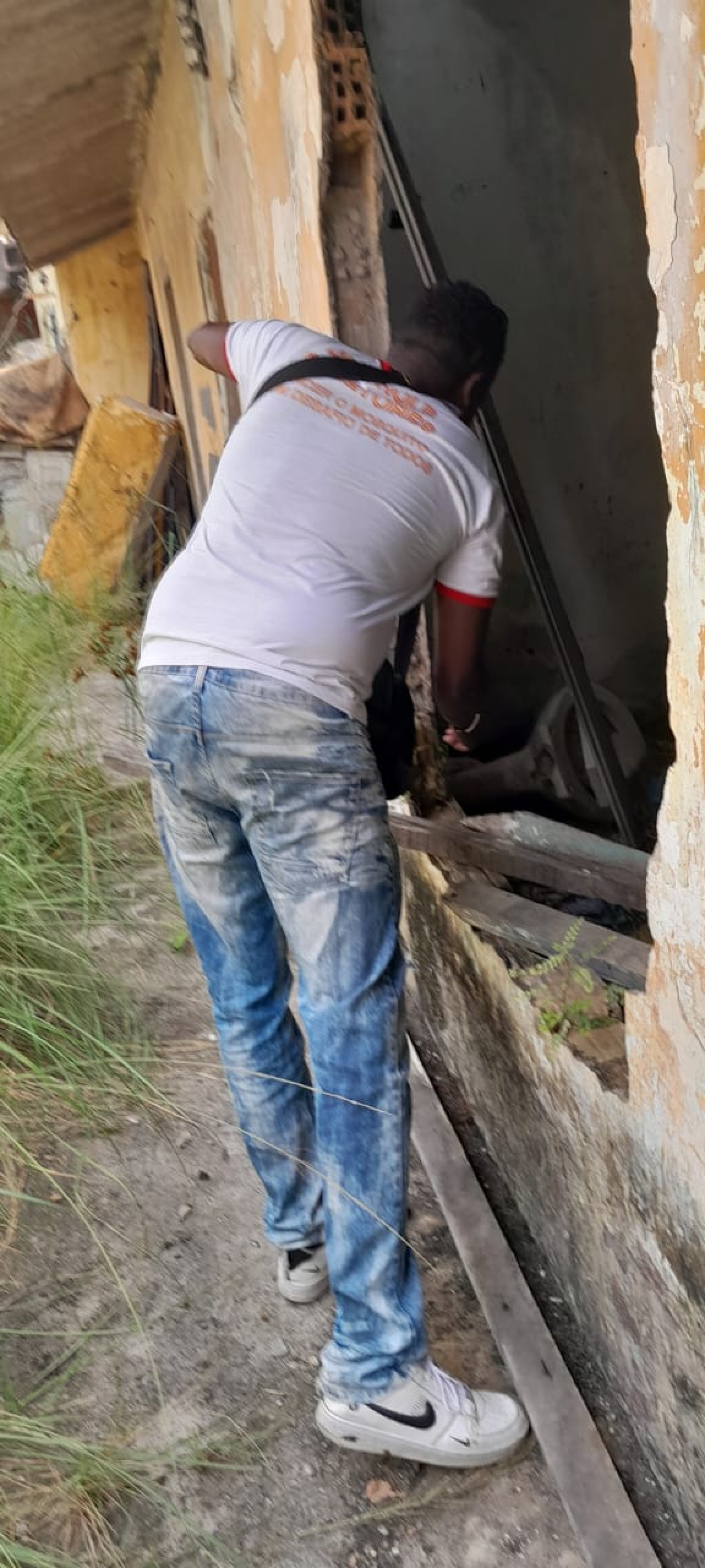 Todos os setores da casa foram inspecionados pela equipe da Coordena&ccedil;&atilde;o de Controle de Vetores (CCV) - Divulga&ccedil;&atilde;o / PMN
