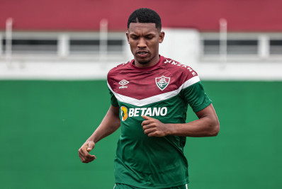 Rescisão de Lelê com Itaboraí é publicada e atacante se aproxima de regularização pelo Fluminense