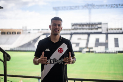 João Victor destaca oportunidade única de vestir a camisa do Vasco e projeta: 'Vai ser um ano maravilhoso'