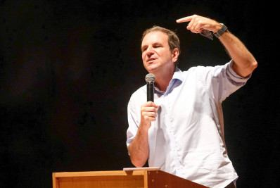 Paes dá bronca em funcionários da prefeitura por causa de credenciais no Carnaval: 'Vou exonerar'