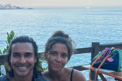 Após polêmica por pensão, André Gonçalves posta fotos com as filhas