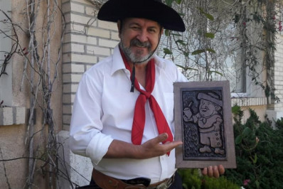 Beto Gabriel, o 'Gaúcho' de 'A Praça é Nossa', morre aos 66 anos