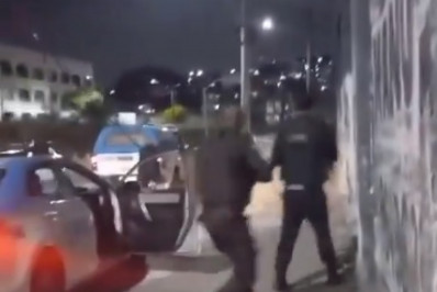 Mulher é baleada durante confronto entre PMs e criminosos no Jacarezinho 