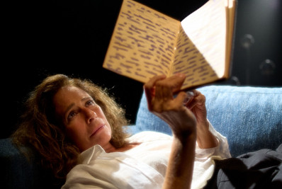 Andrea Beltrão estrela peça 'Lady Tempestade' ao lado do filho