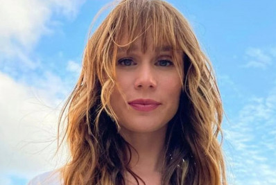 Mariana Ximenes abre álbum de fotos na praia e faz reflexão