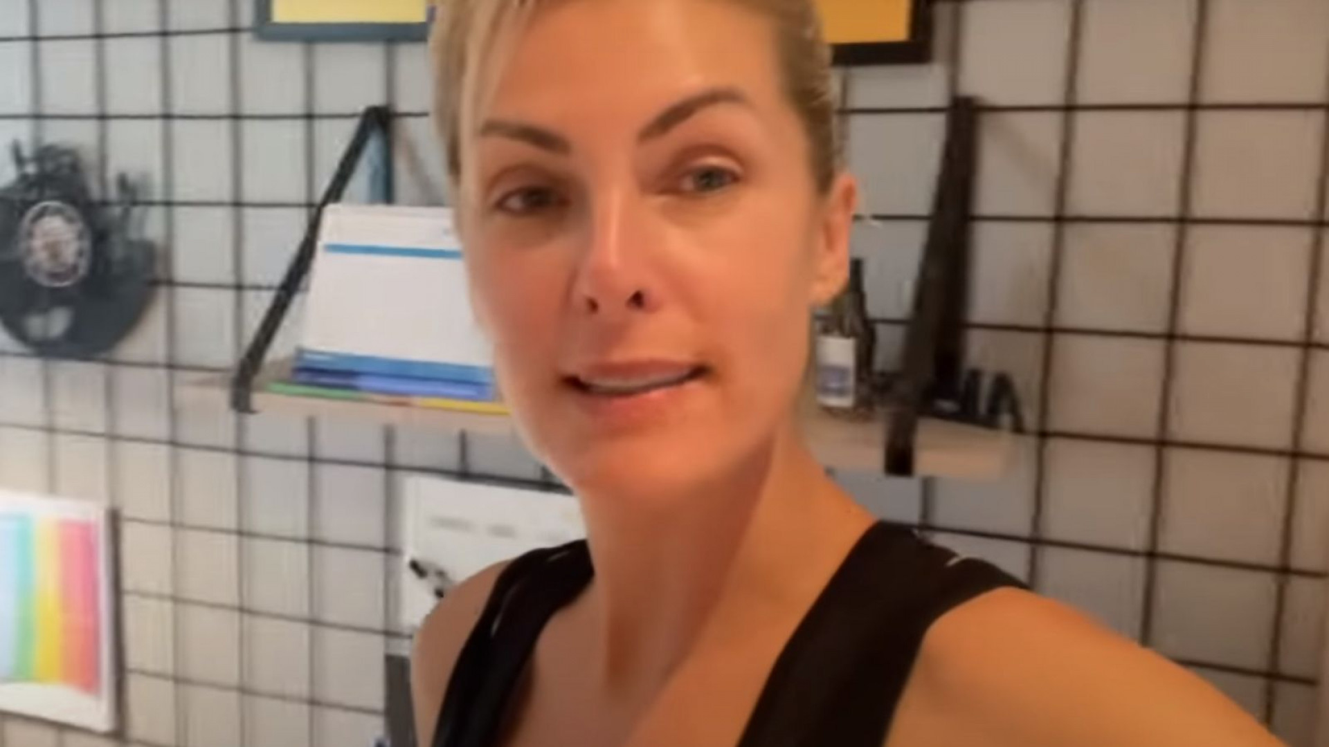 Ana Hickmann publica vídeo sobre reaproveitar materiais escolares do filho - Reprodução/Instagram