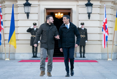 'Ajuda militar', diz premiê britânico sobre entrega de drones a Ucrânia