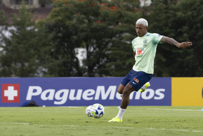 John Kennedy admite sonho com Seleção Principal mas garante foco no Pré-Olímpico: 'Quero chegar bem'