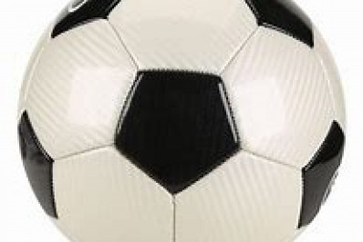 Homem é espancado por suposto furto de bola de futebol