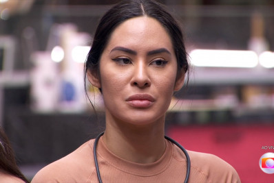 Isabelle é socorrida no BBB 24 após passar mal e Boninho alerta brothers