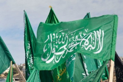 Huthis dispararam míssil antinavio após ataques de EUA e Reino Unido no Iêmen